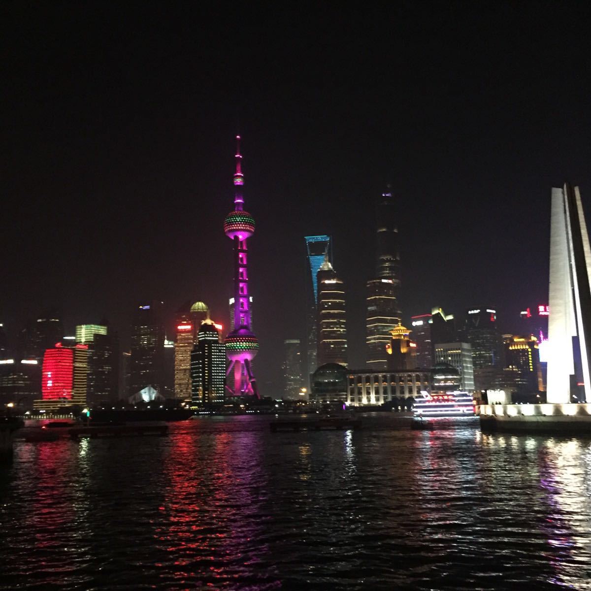 上海外滩七一夜景图片