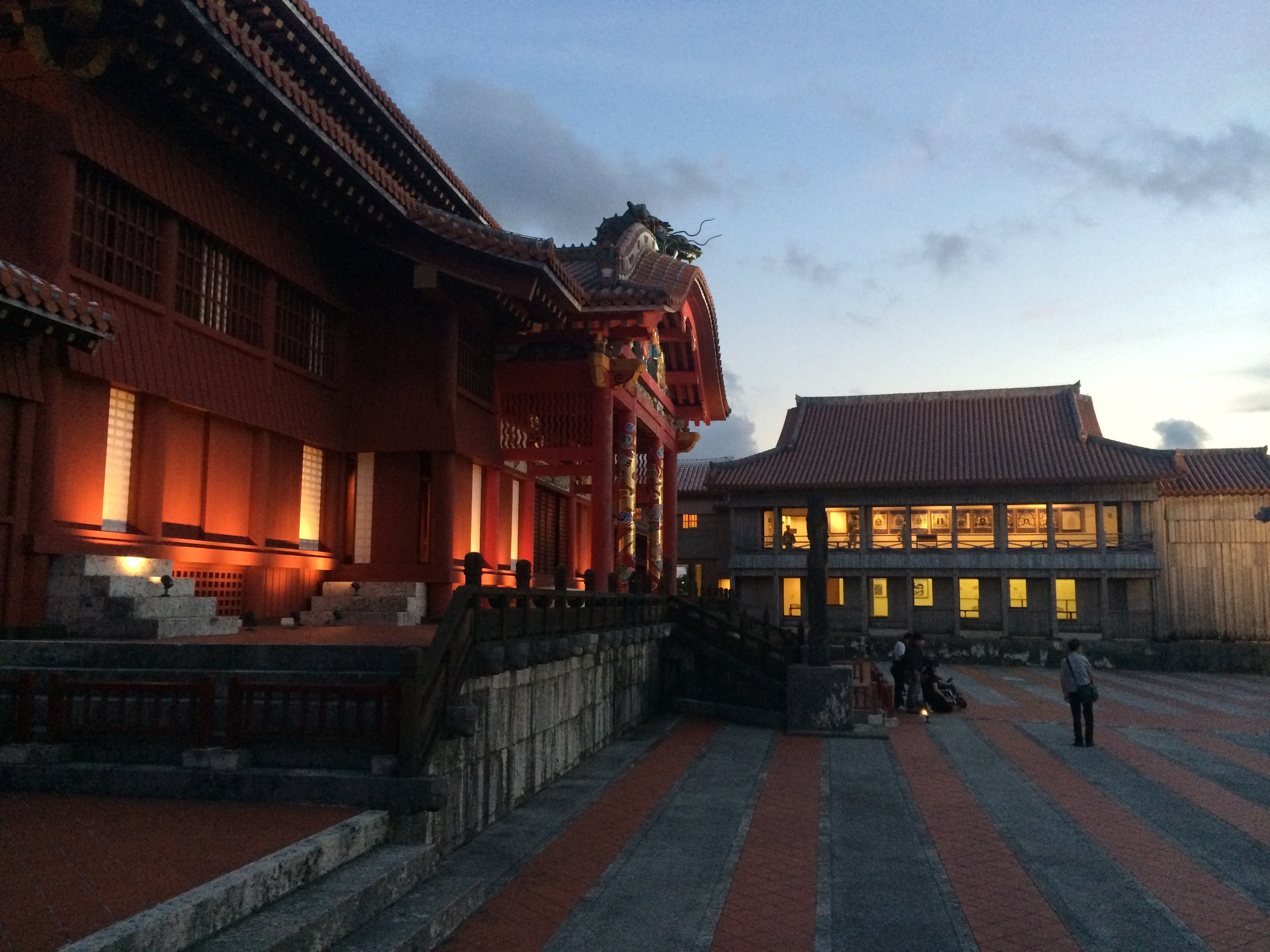 【携程攻略】那霸首里城景点,到达首里城已经下午4点多,冲绳比北京