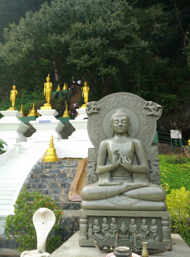 泰国最美的寺庙虎窟寺_【泰国虎庙事件】