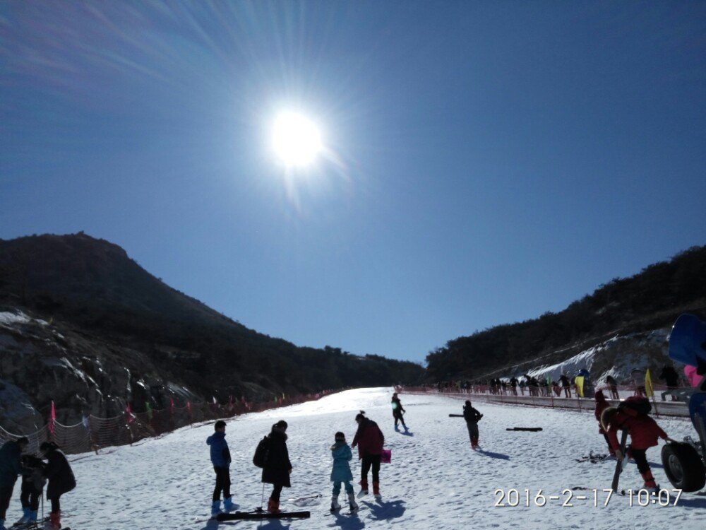 艾山滑雪场图片