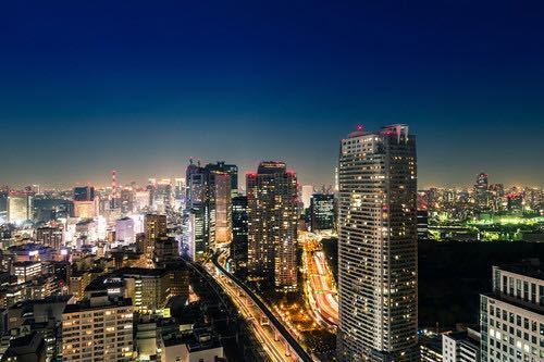 世界贸易中心大厦眺望台,夜景相当迷人,可以360度观看东京的景色.