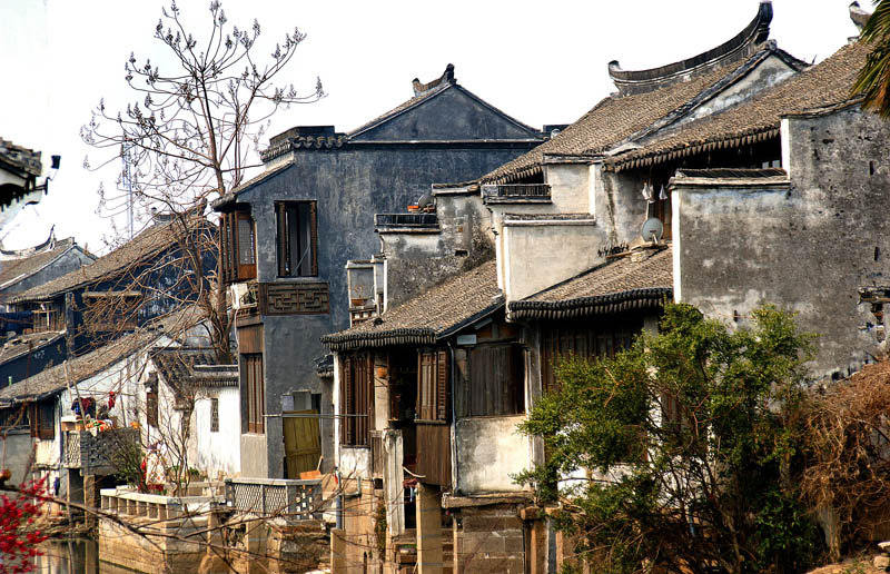 我在上海,听说浏河是个古镇,请问具体有那些景点?门票费用以及线路?