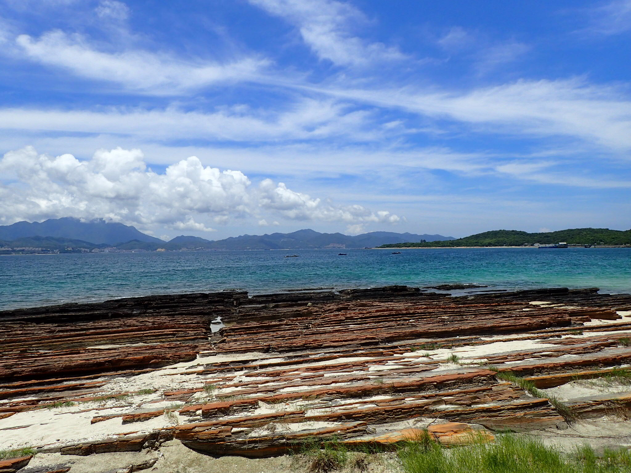 【携程攻略】香港东平洲景点,东平洲,位于香港东北面的大鹏湾,邻近
