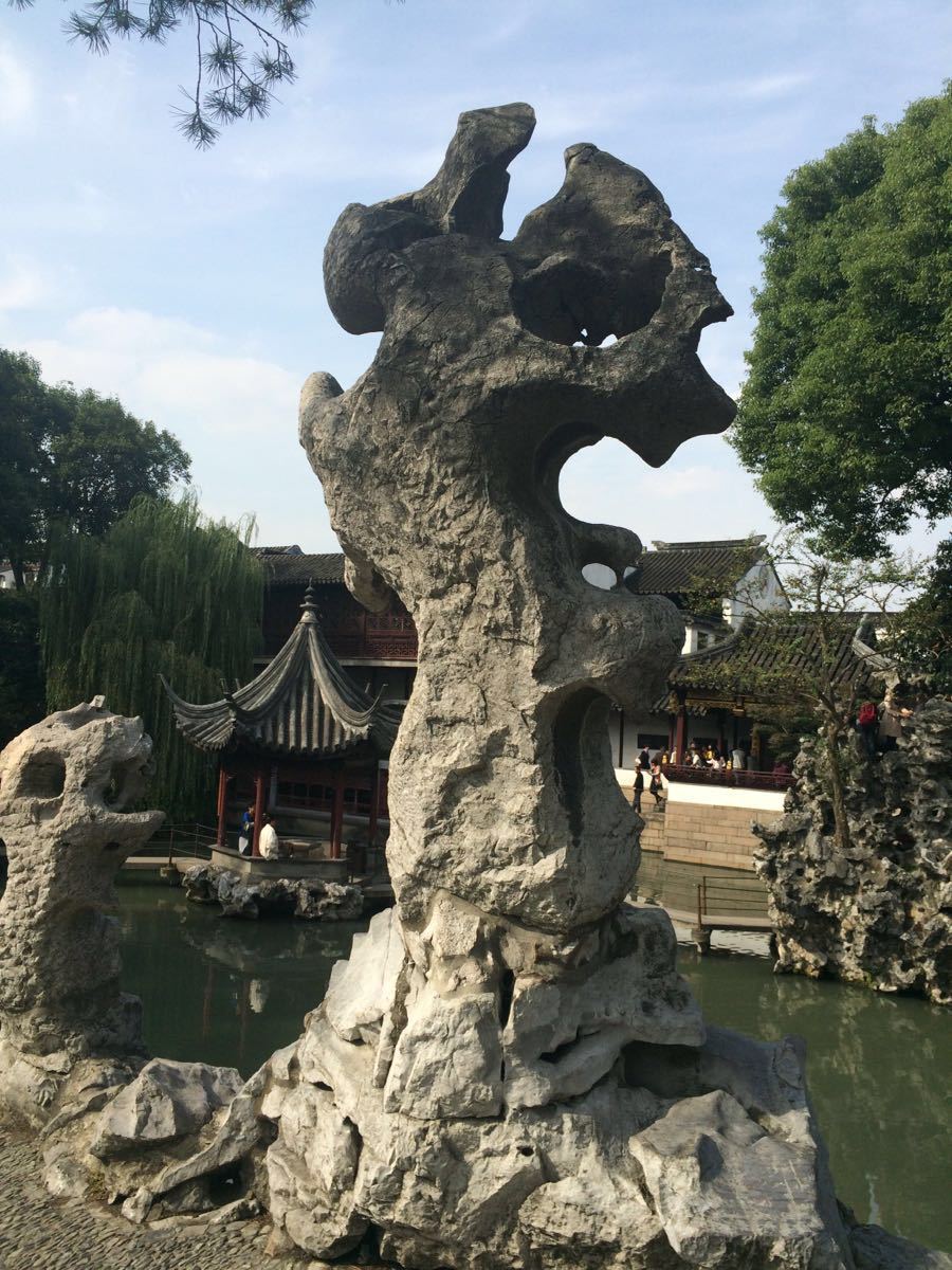 【携程攻略】江苏狮子林景点,里面的假山确实独具一格,苏州园林主要也