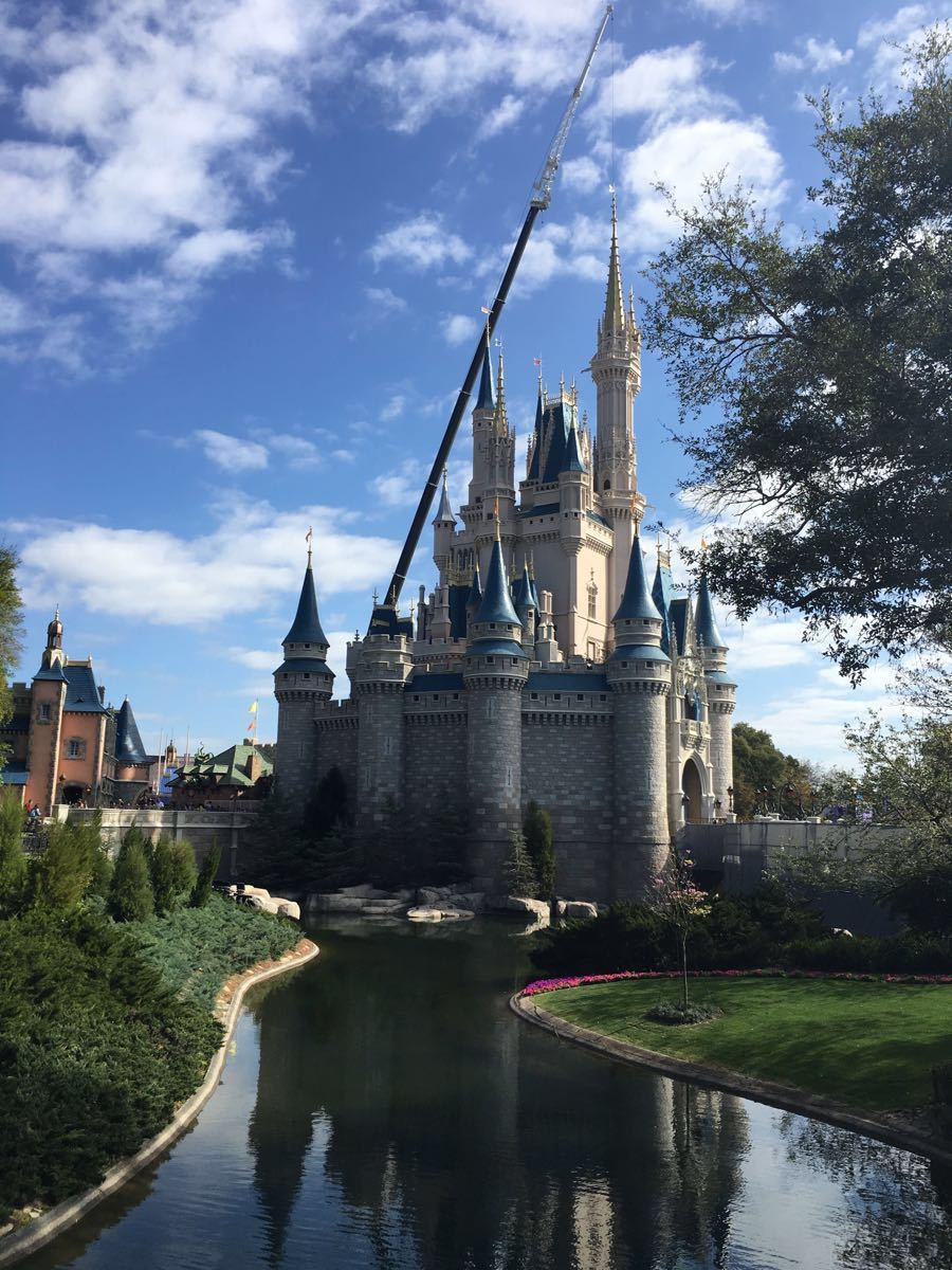 2016年2月哥终于来到了全球最大的迪士尼乐园----奥兰多华特迪士尼世