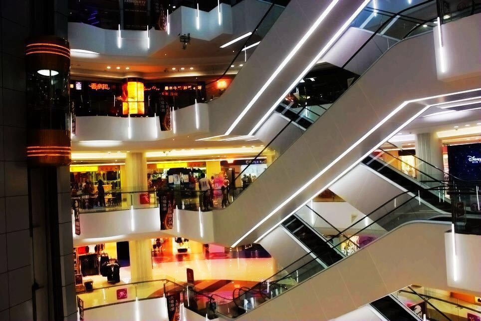 周边商场详情查看全部63信阳天润广场位于民权路和人民路交会处