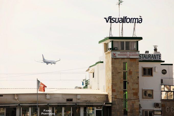 葡萄牙的机场不多,除了里斯本,波尔图就是法鲁机场,飞机航班挺多,很