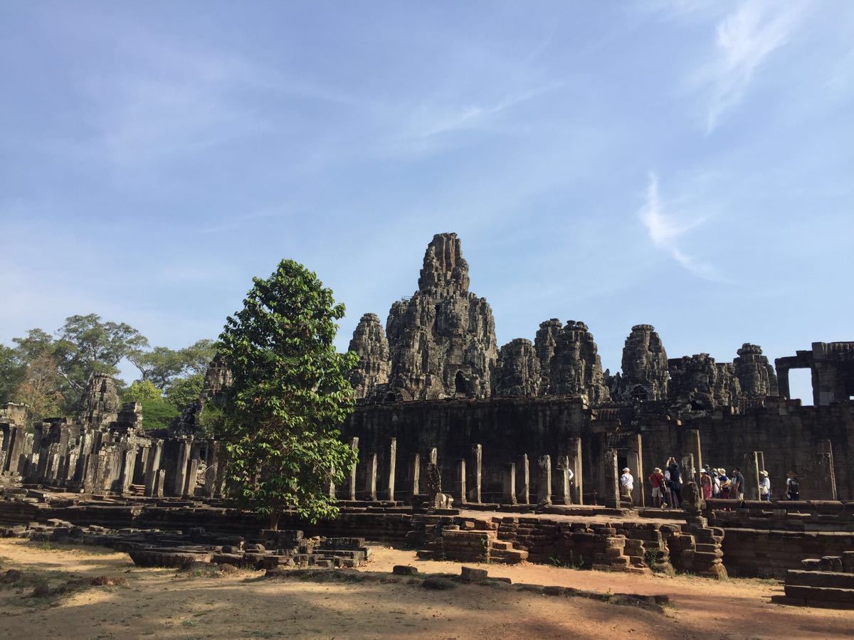 很震撼的寺廟,人類文明的體現,宏大的建築,只是這個國家太窮,高棉人