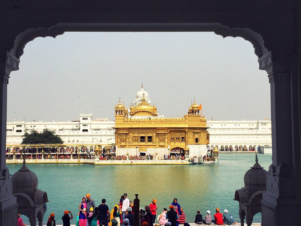 这里是锡克教圣地原来只有3的印度人才是包头的但这个形象却容易让人