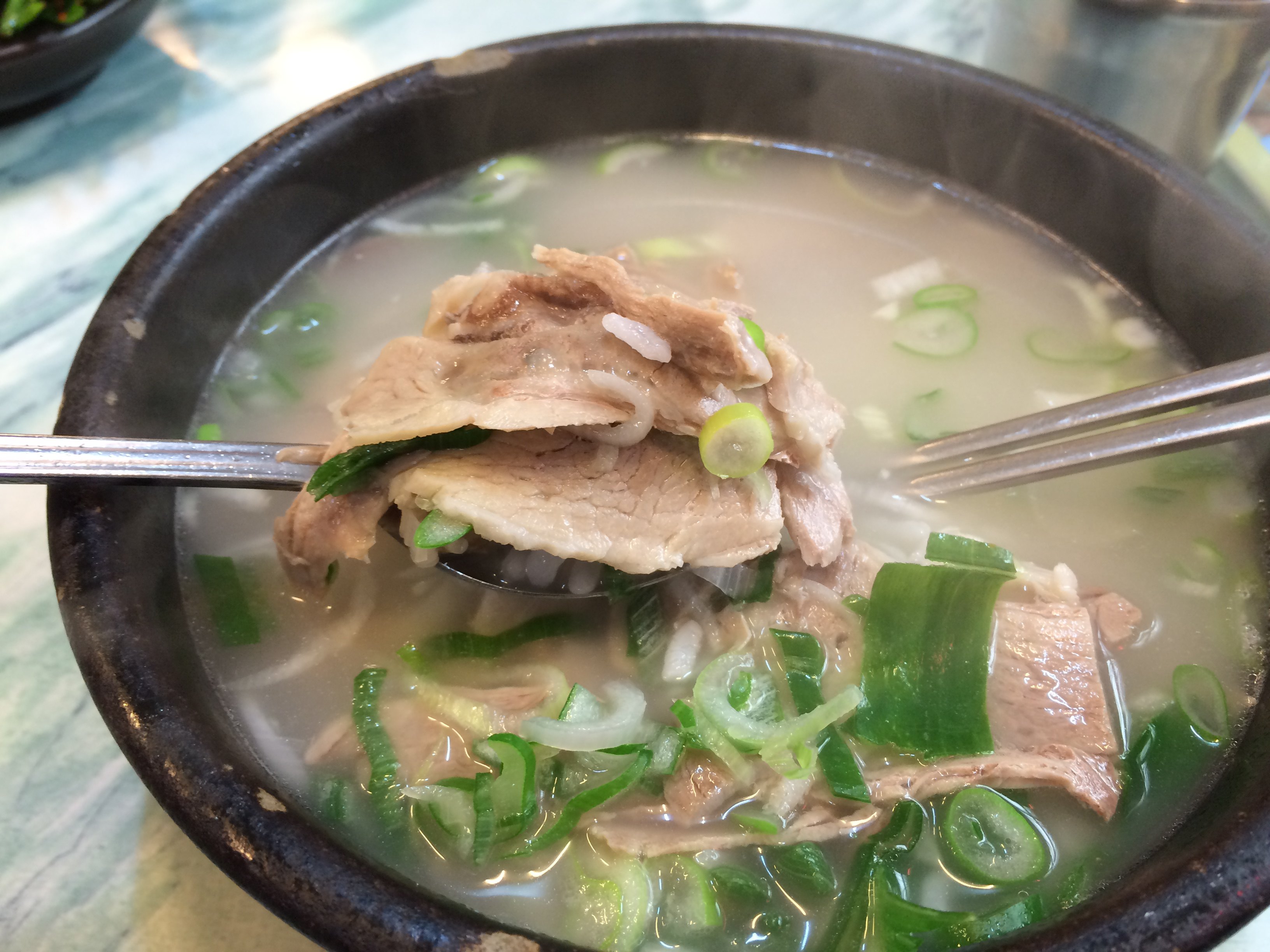 釜山猪肉汤饭图片