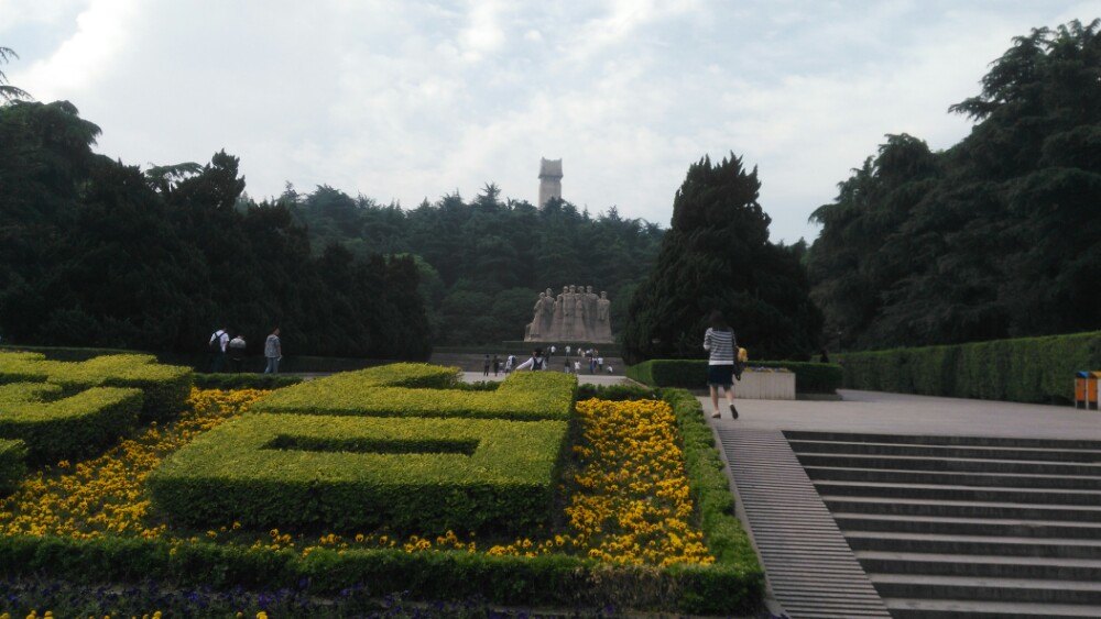 南京雨花臺烈士陵園好玩嗎,南京雨花臺烈士陵園景點怎麼樣_點評_評價