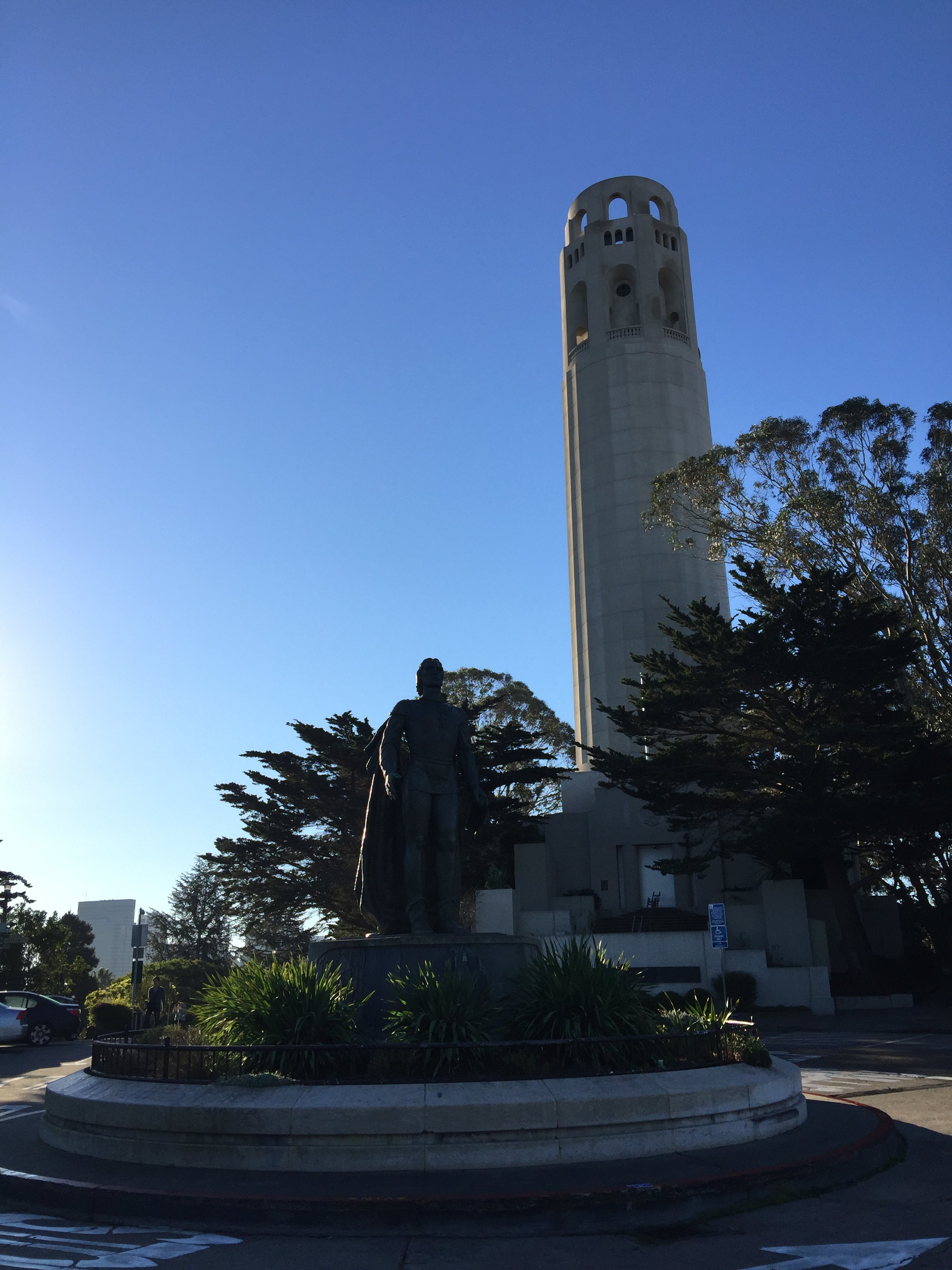 科伊特塔coittower,位于电报山上的先锋公园,同样是因为太早了