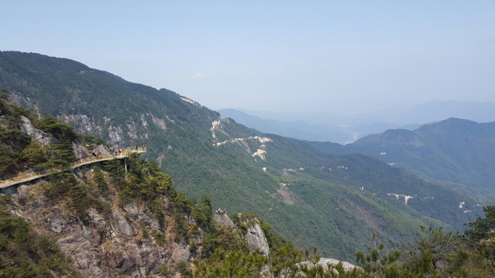 明月山