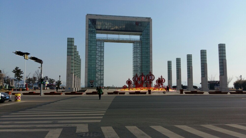 威海华联商厦购物攻略,华联商厦物中心/地址/电话/营业时间【携程攻略