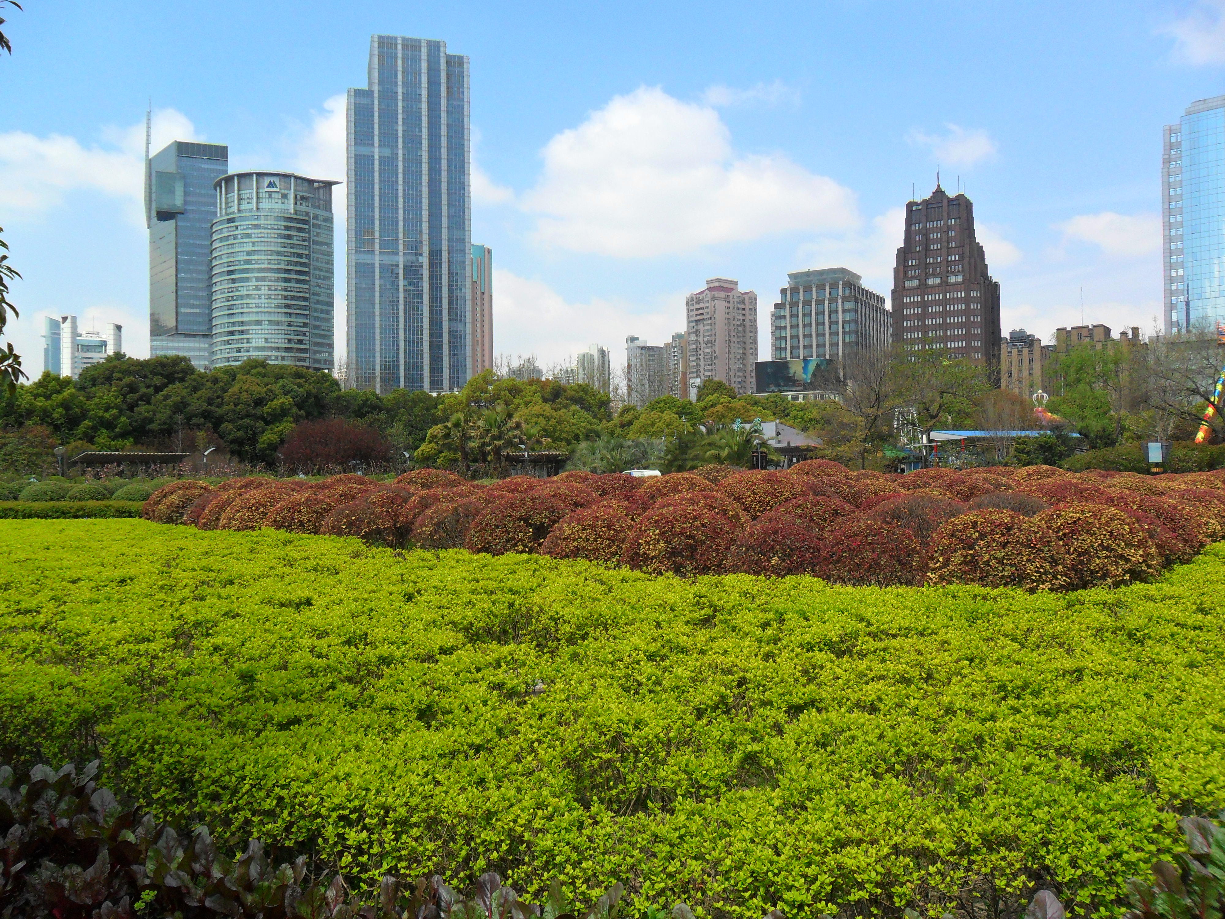 【携程攻略】上海人民公园景点,"人民公园"陈毅元帅题词.