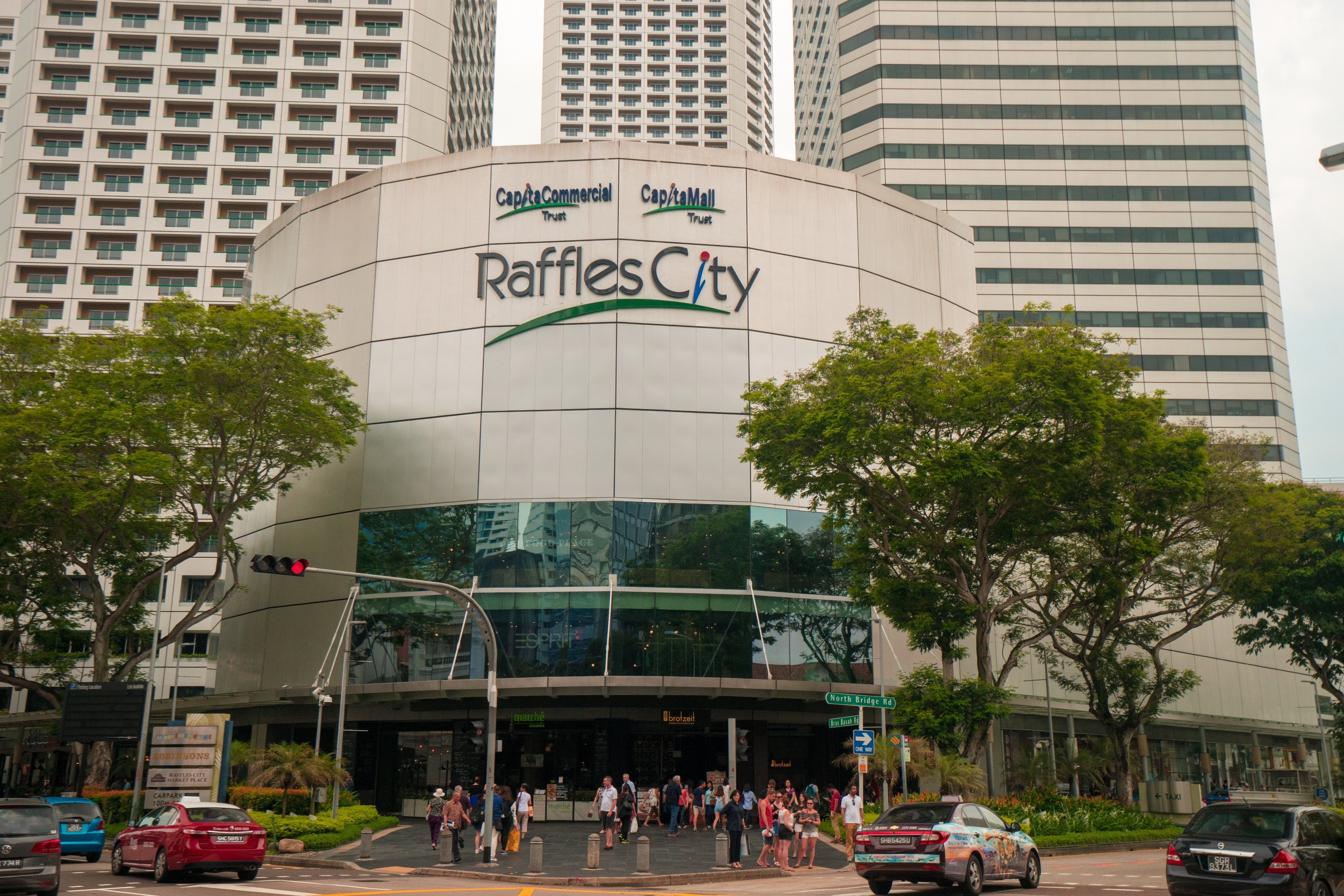 30 莱佛士城购物中心 raffles city shopping centre 4.