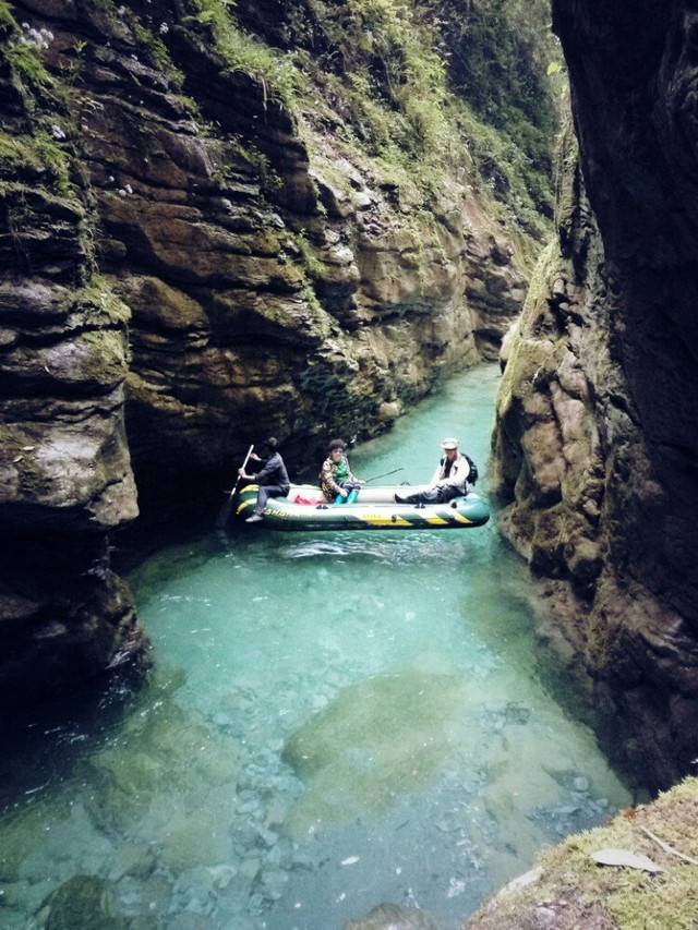 屏山大峡谷风景区电话 CggYs1cnEaCAVi_QAAMZfwWj7_I942_R_640_10000_Q90.jpg?proc=autoorient