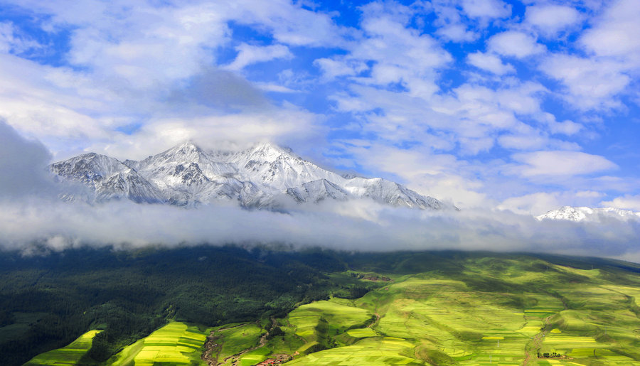 内蒙古牛心山图片