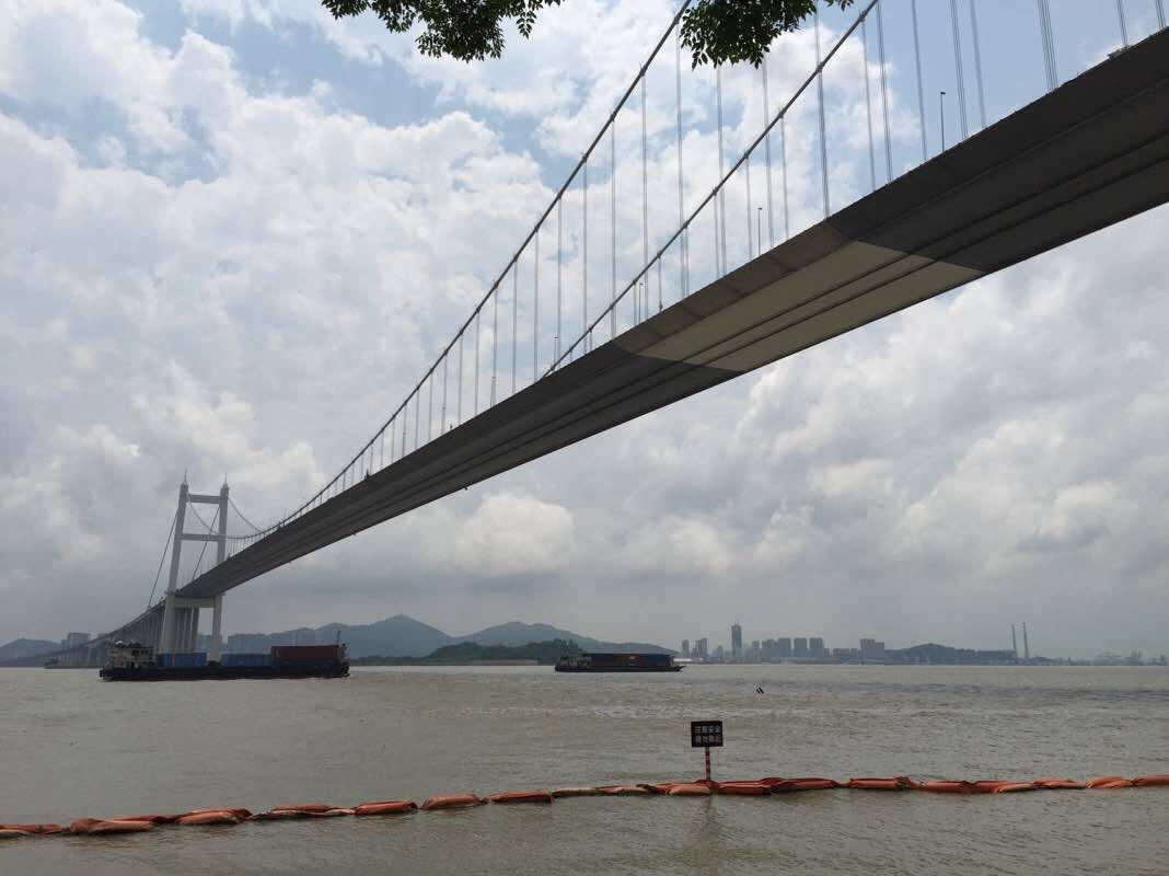 【携程攻略】虎门镇虎门大桥景点,站在虎门大桥下面感觉很壮观,珠江湾
