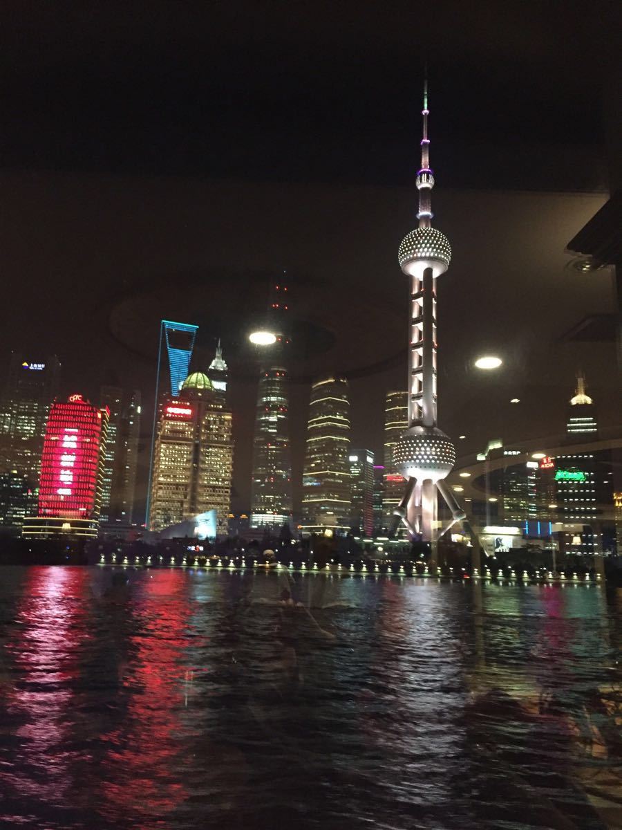 【攜程攻略】上海外灘景點,乘坐豪華郵輪夜遊外灘夜景,心曠神怡