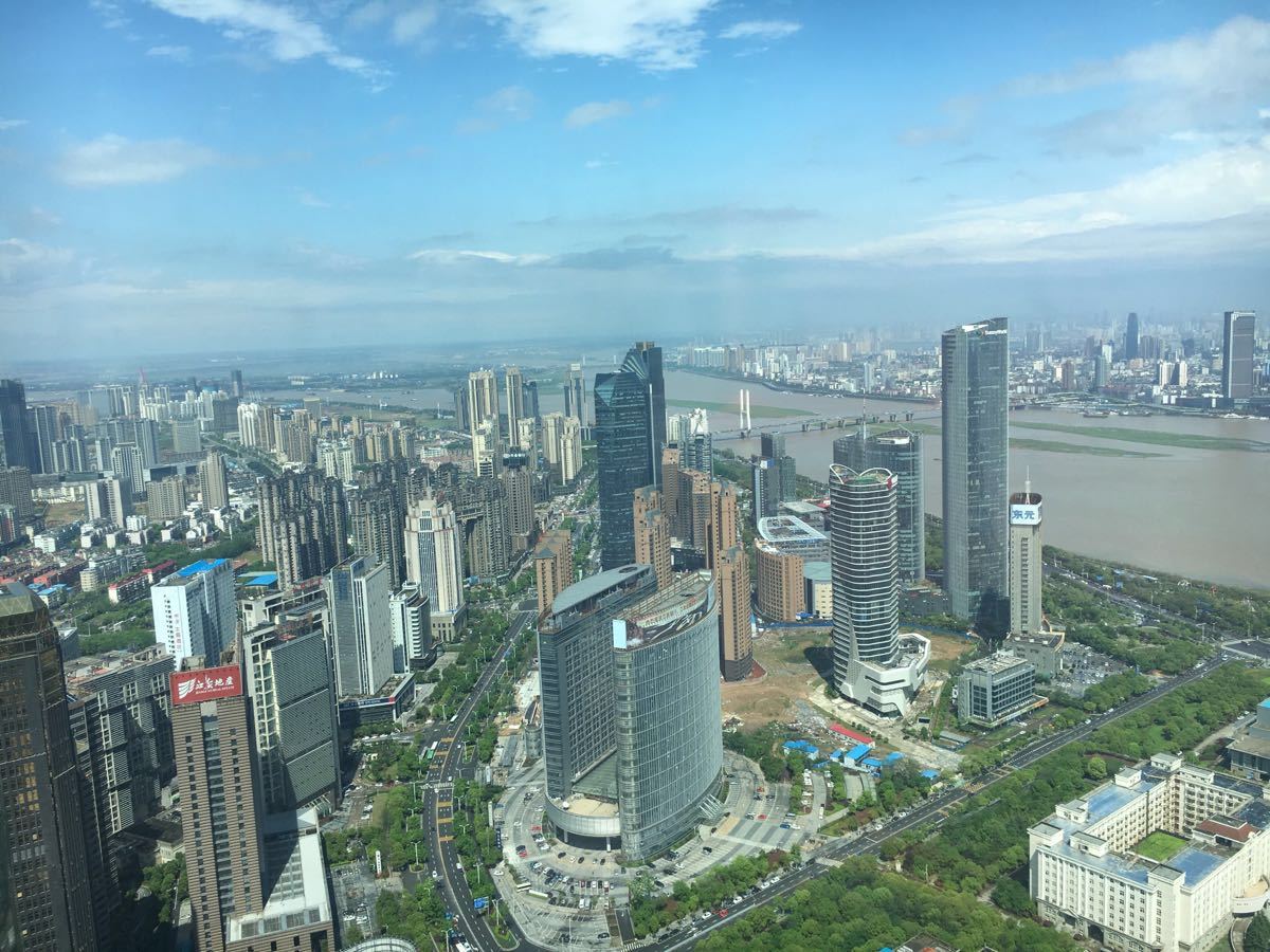 【携程攻略】南昌江西绿地中心303观光厅景点,来对了时间啊 风景太美