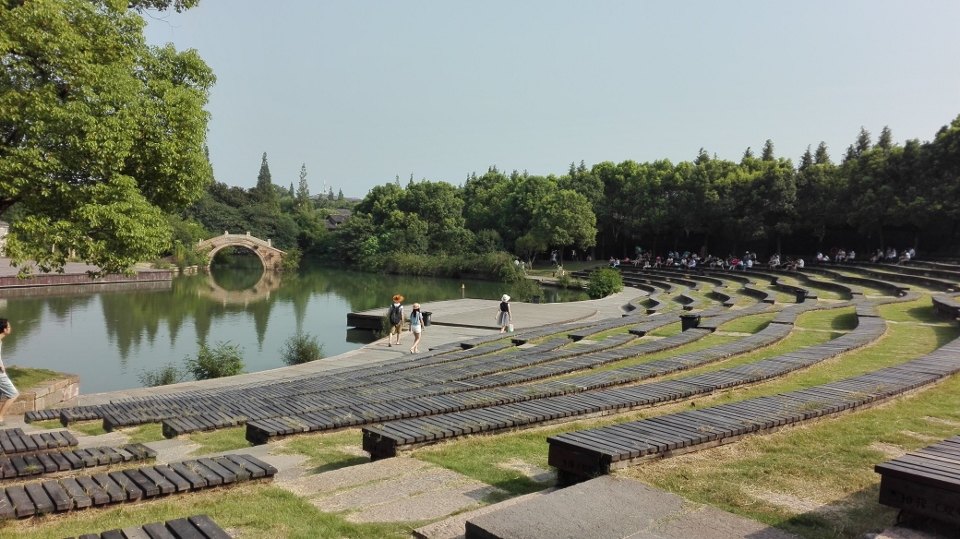 【携程攻略】浙江水舞台景点,景区的正名叫"水剧场",位于西栅的西南角