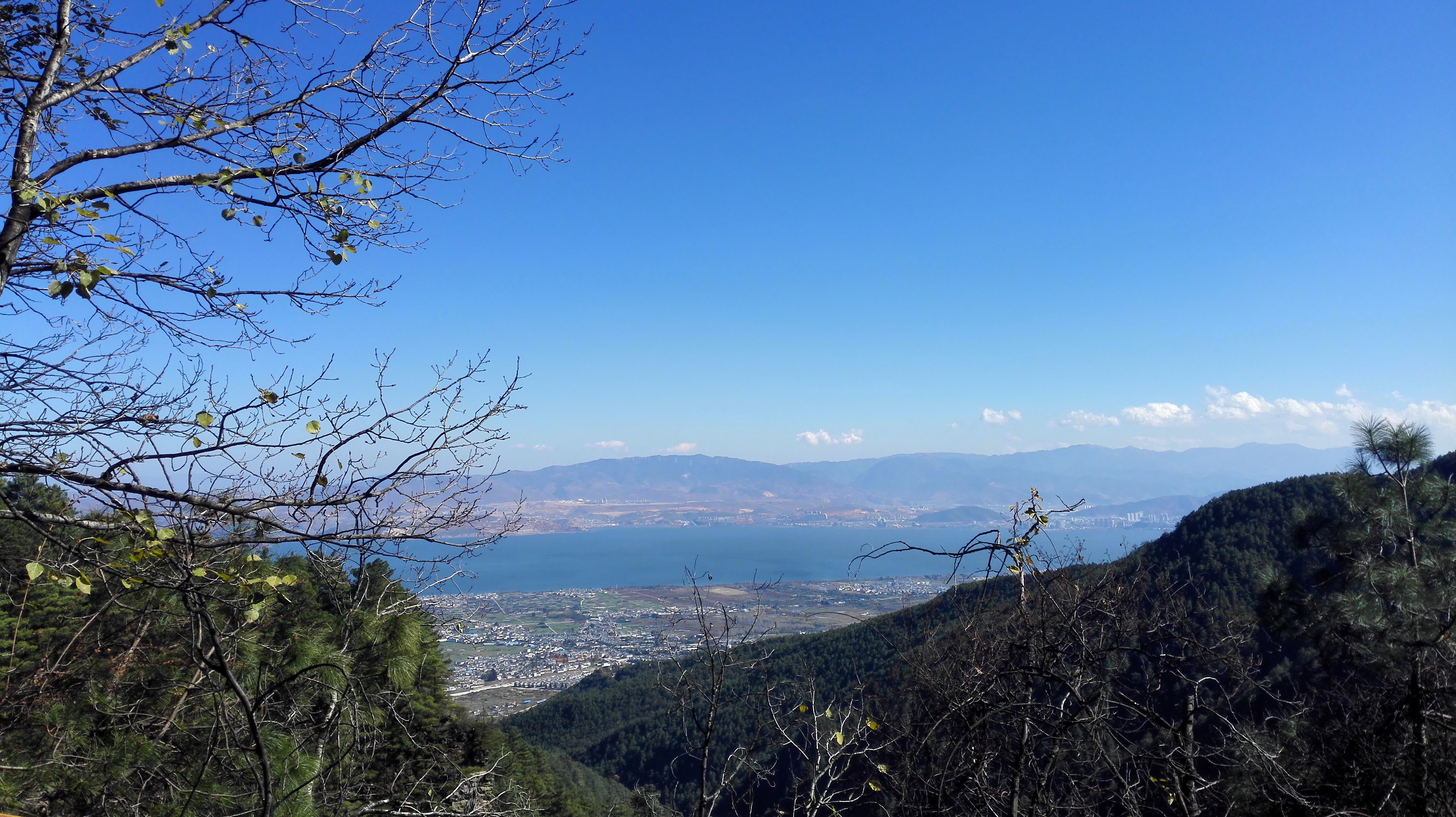 【攜程攻略】大理蒼山景點,蒼山十九峰像摺扇鋪展開來,深綠淺綠明暗