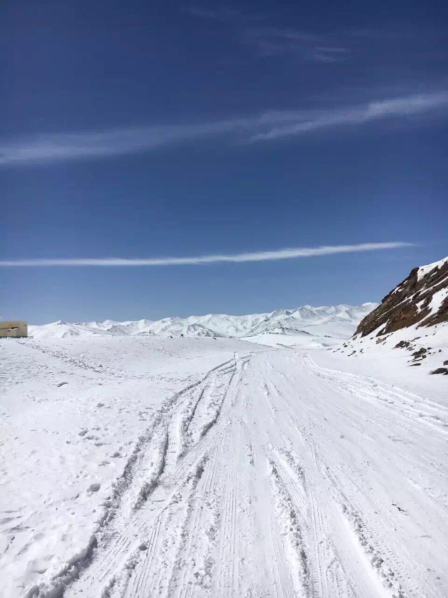 请问塔尔寺到青海湖 必经 拉几山 现在雪大吗 会影响吗