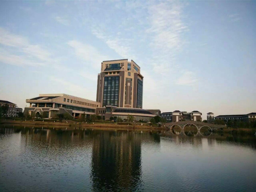 2023上海海洋大学游玩攻略,青山绿水来形容绝对值.在这.
