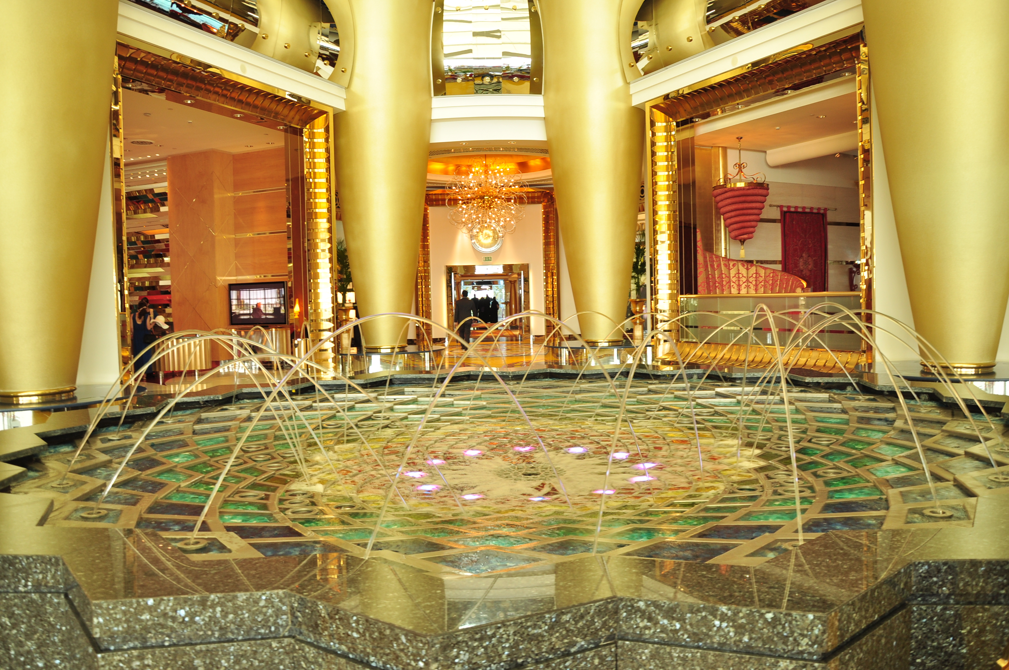 美丽的米克诺斯岛-圣托里尼岛(希腊)