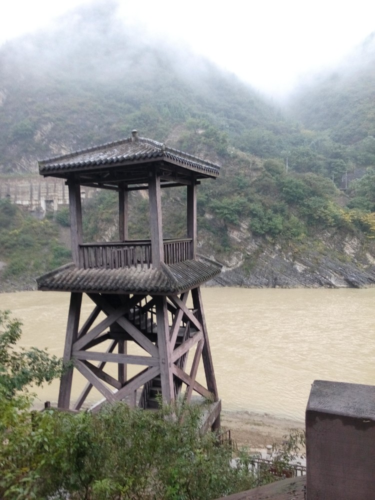 明月峡古栈道遗址