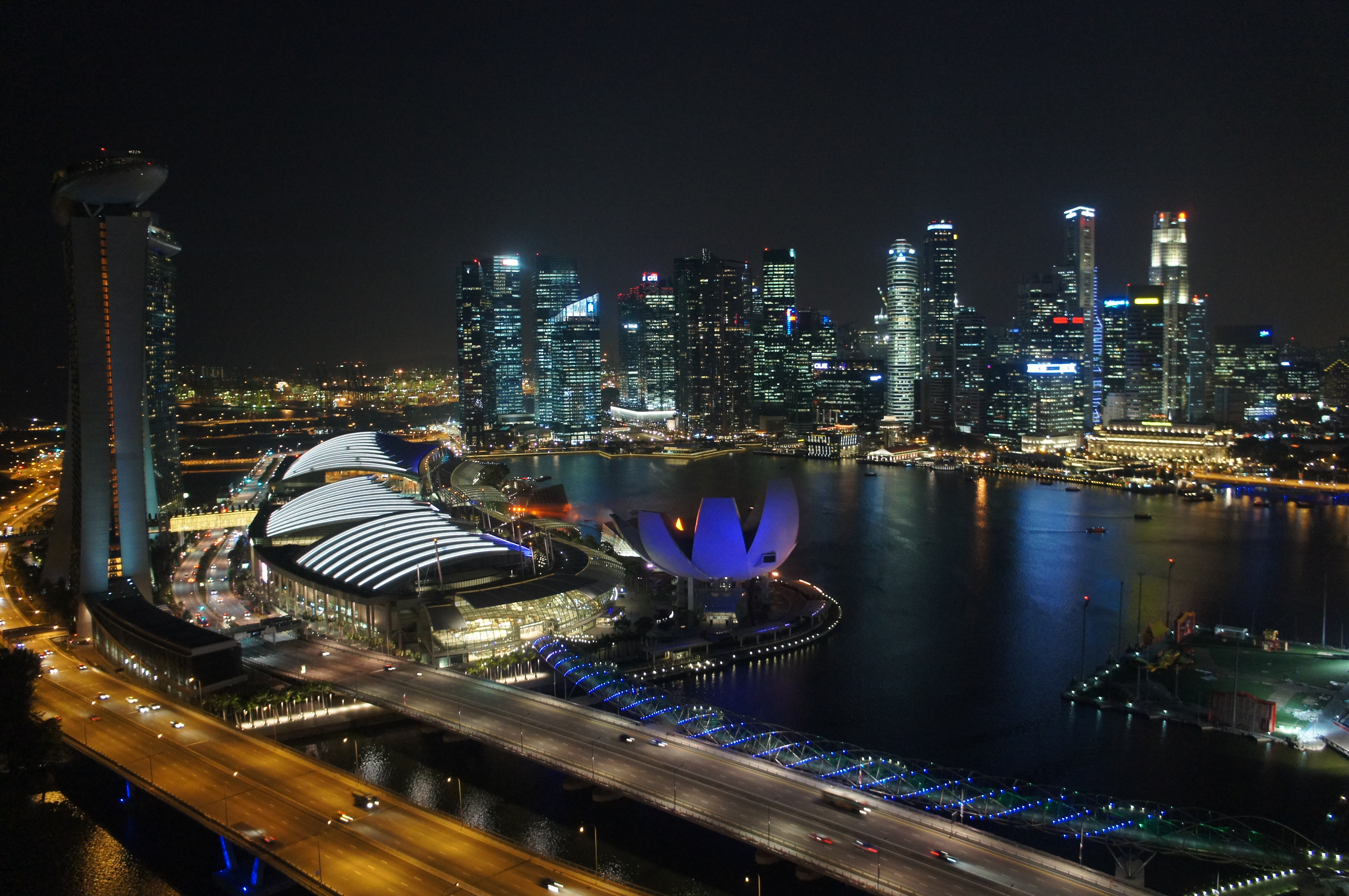 移民新加坡好吗  良好的商业环境和教育水平