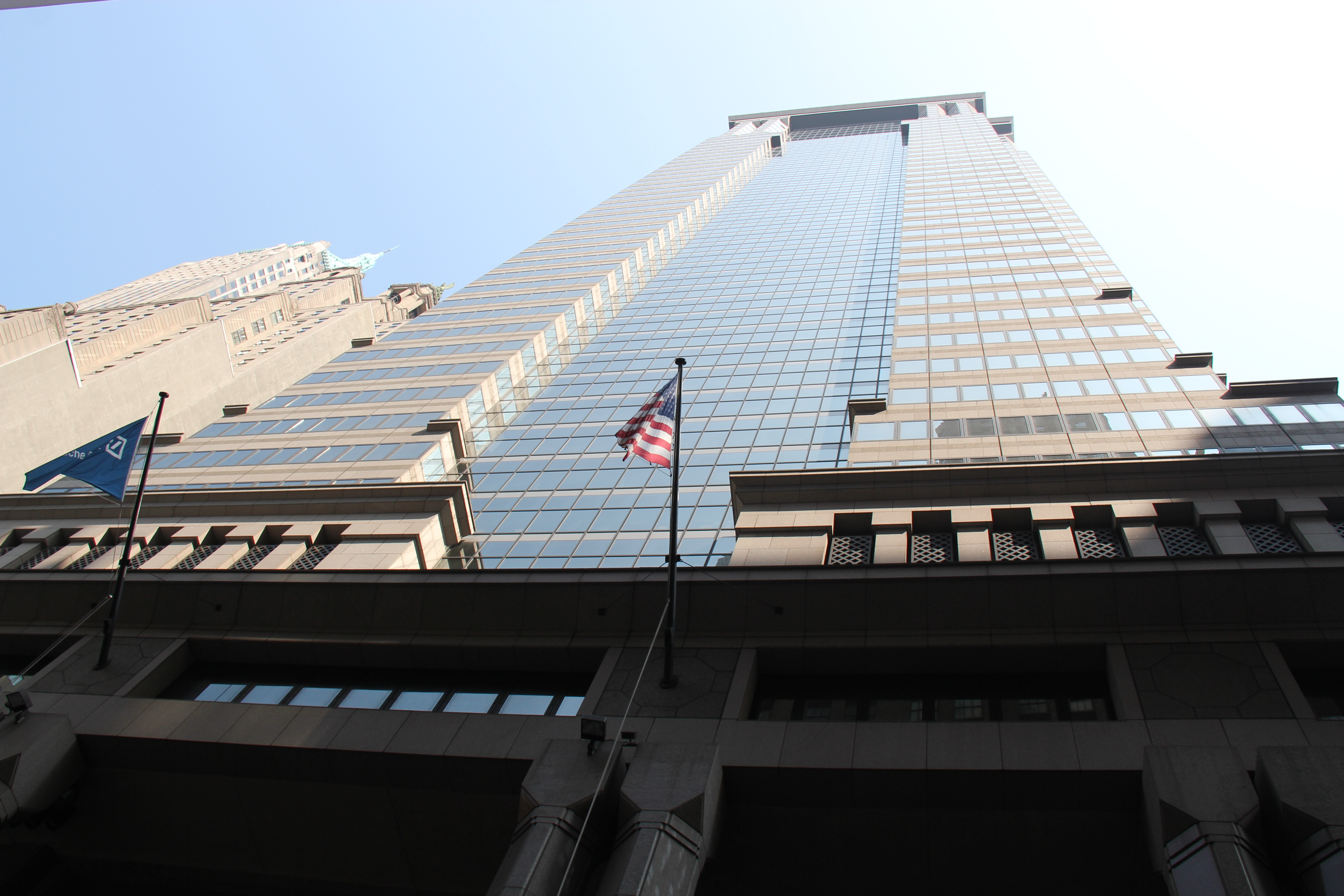 美国旅游第11天下午,继续在纽约的曼哈顿游华尔街,联合国大厦等.