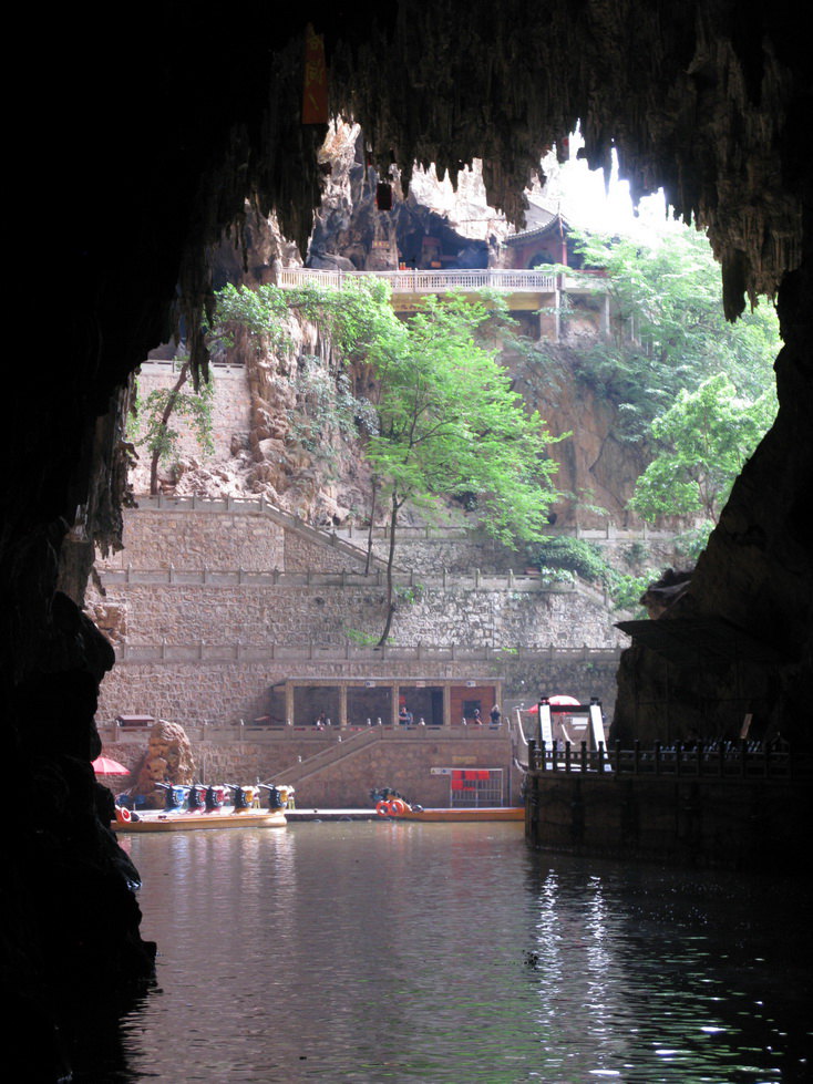 "滇南邹鲁"建水行(一)燕子洞,建水古城