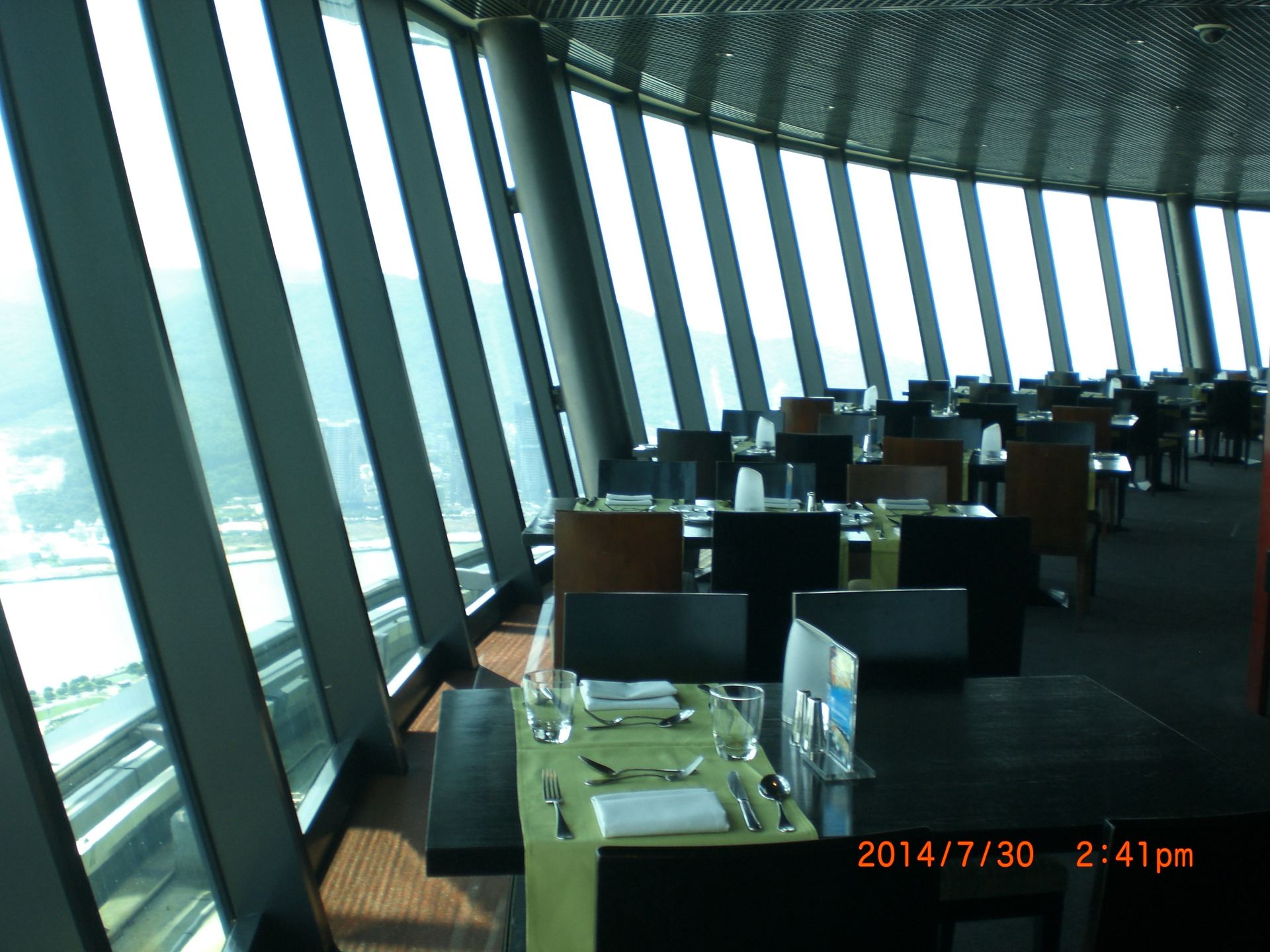 360°旋转餐厅