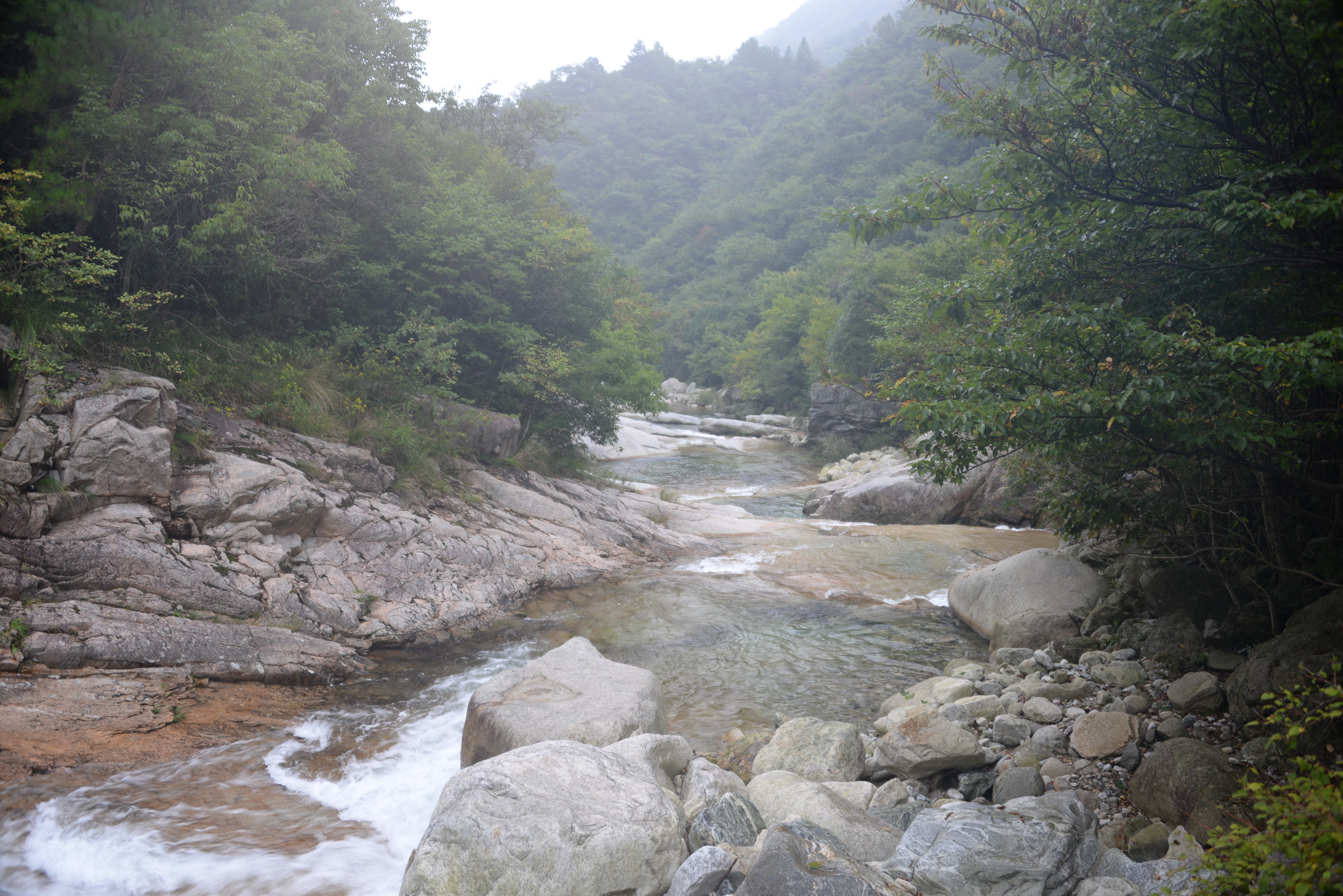 大別山天堂寨景區內白馬大峽谷