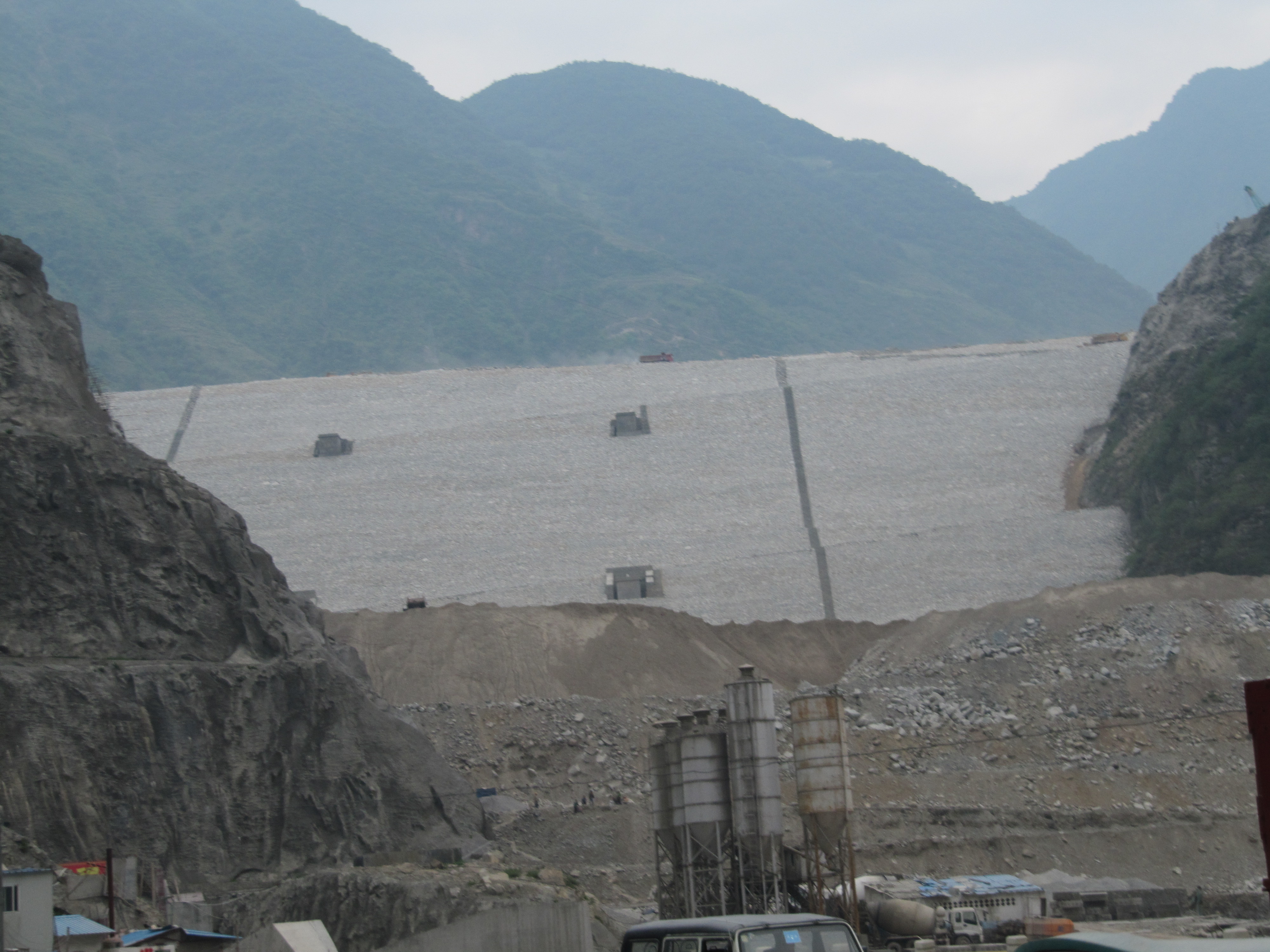 问答 结伴 周末游 口碑榜 特卖汇 瀑布沟水电站位于四川省雅安市汉源