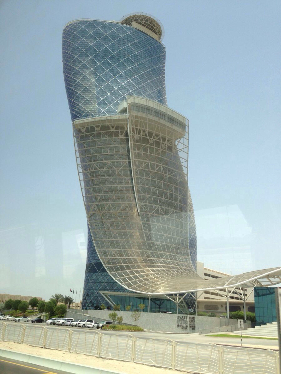 小屁孩茜 2014-07-30 3820 64 7 第4天 2013-08-20 首都之门 从迪拜驱