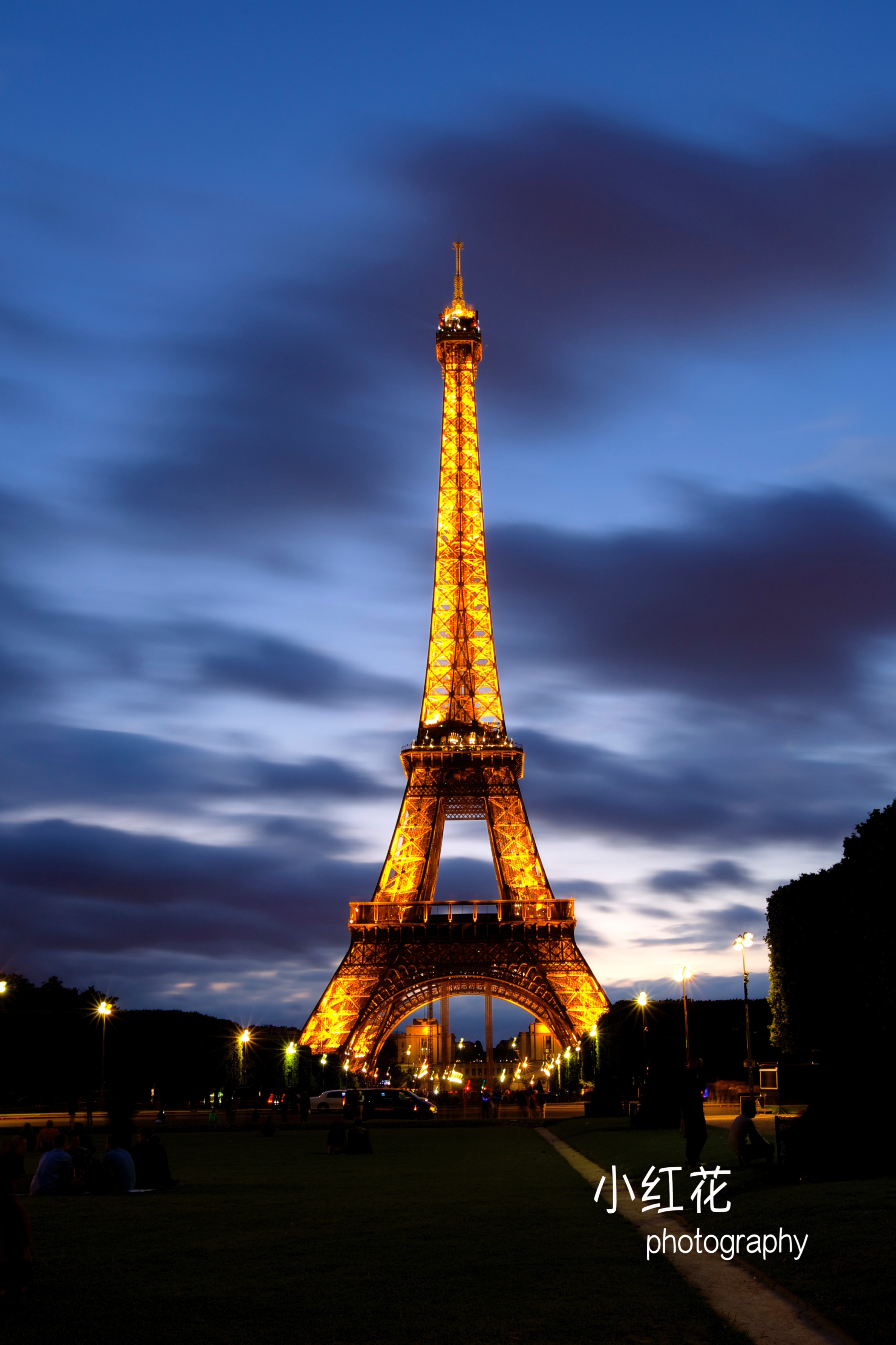 巴黎阿尔法铁塔图片