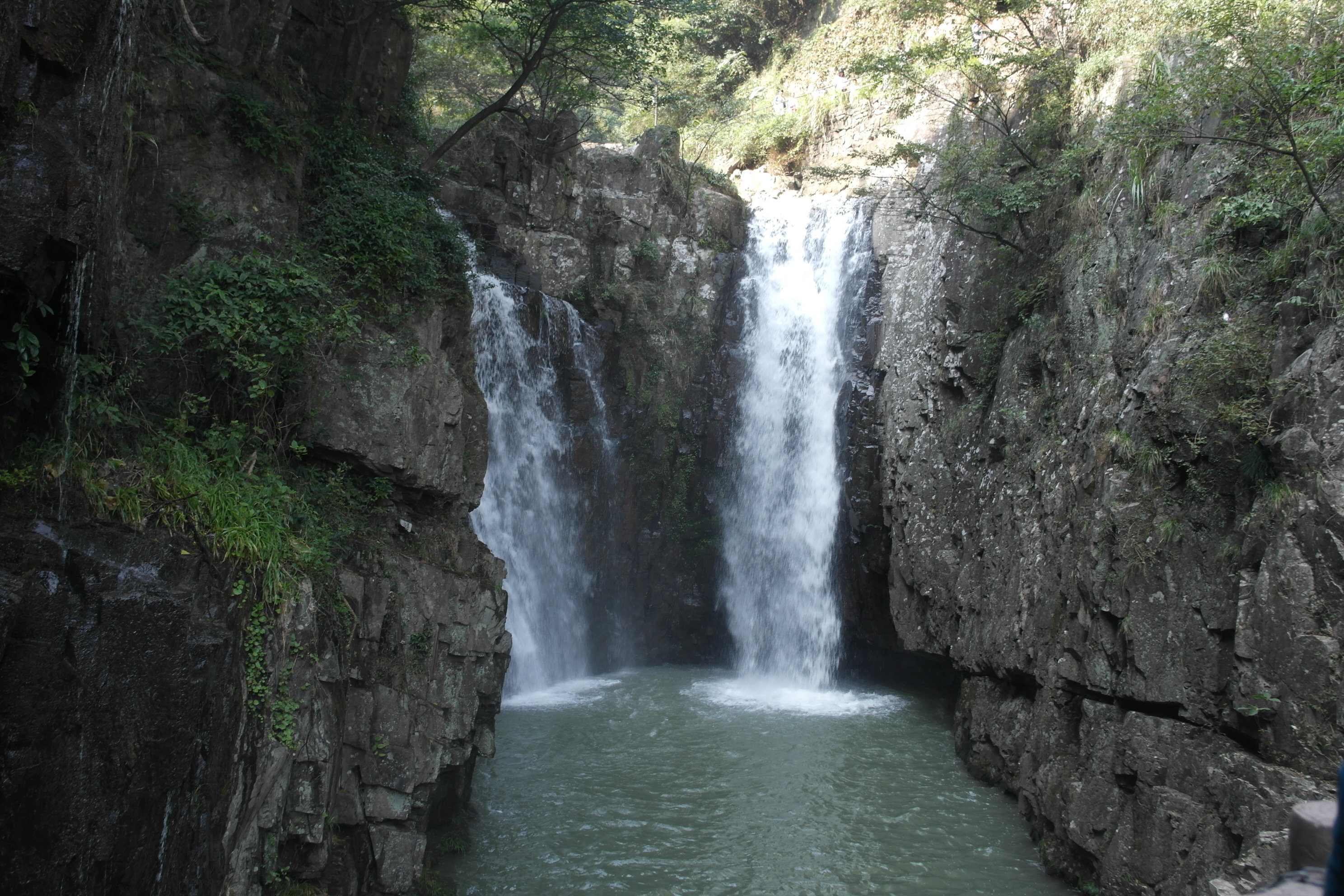 【媽媽去哪兒】寧波博物館 溪口雪竇山 天童寺 七塔寺,月湖公園=輕鬆