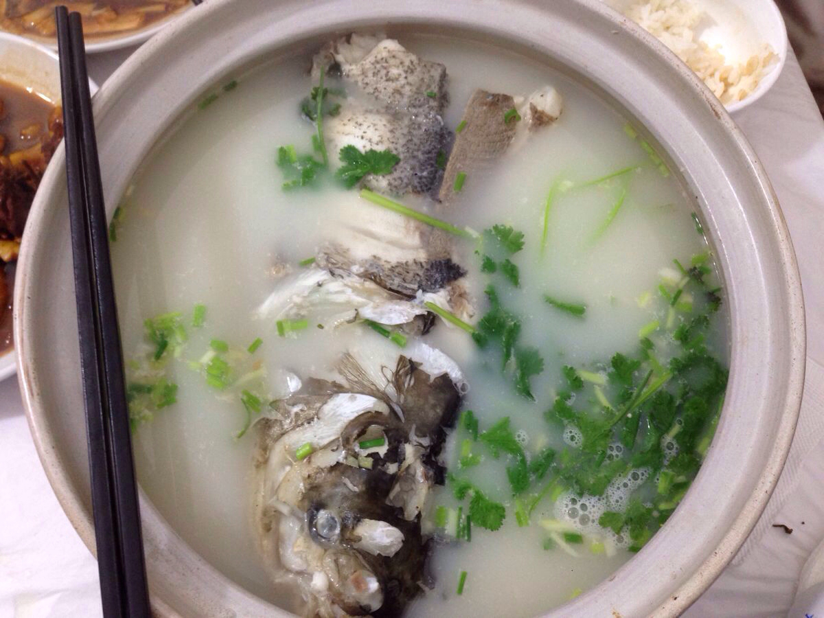  團購的魚頭湯