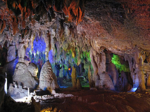 溶洞博物馆九乡游