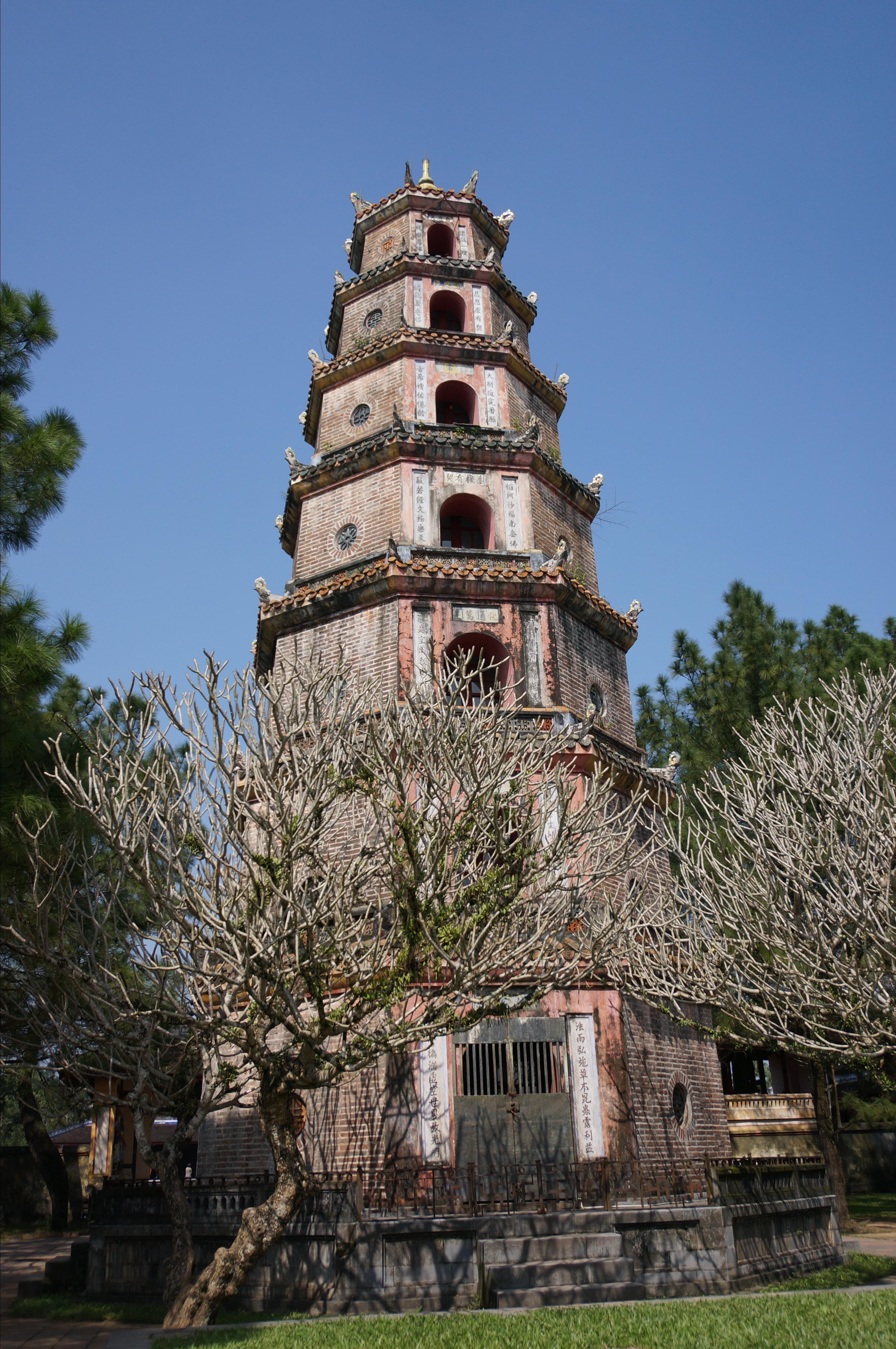 越南游之二-古老的河内,秀丽的下龙湾,悠闲的岘港,厚重的顺化,彩色的