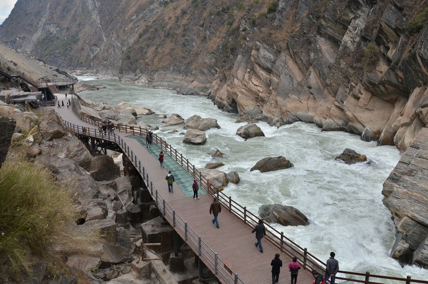 丽江虎跳峡景区