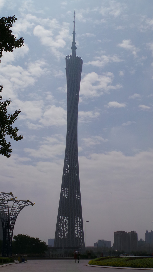 广州最美丽的城市标志物 - 广州塔(小蛮腰)