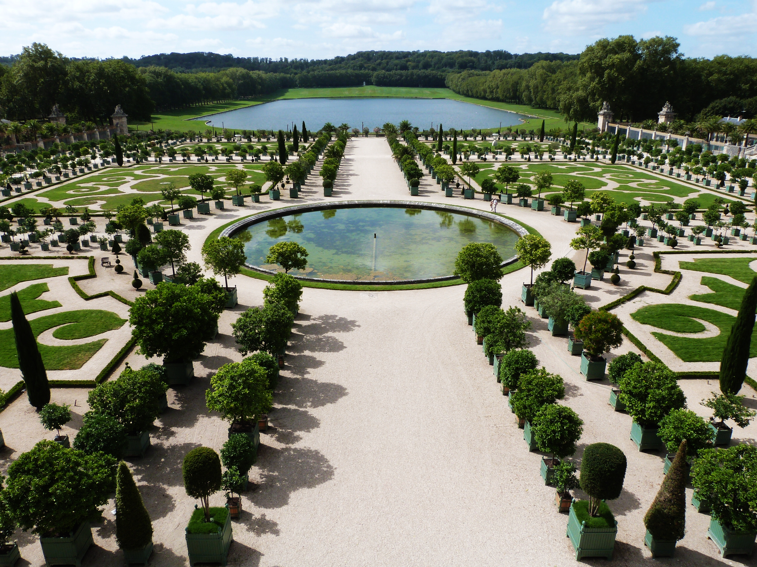 凡尔赛宫庭院图片