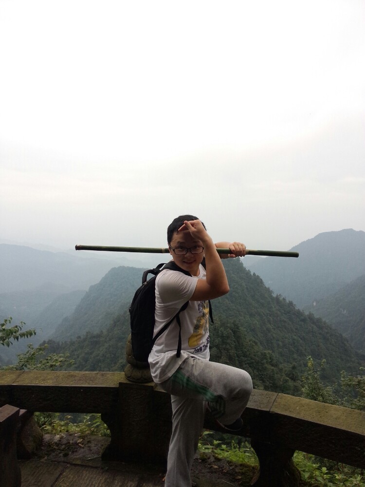 峨眉者,山之领袖——徒步一日登顶