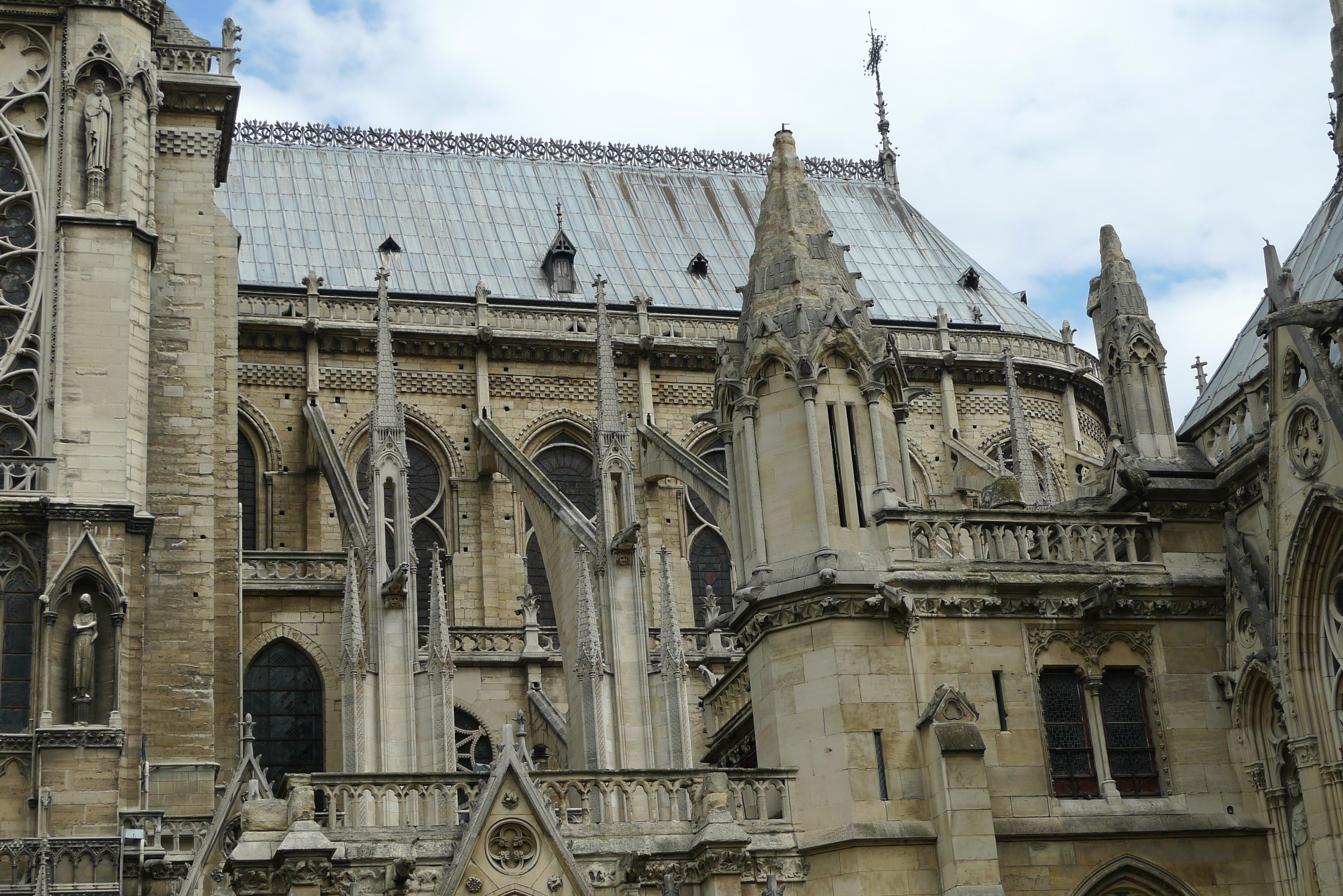 2023圣丹尼游玩攻略,世界上第一座真正意义上的哥.【去哪儿攻略】