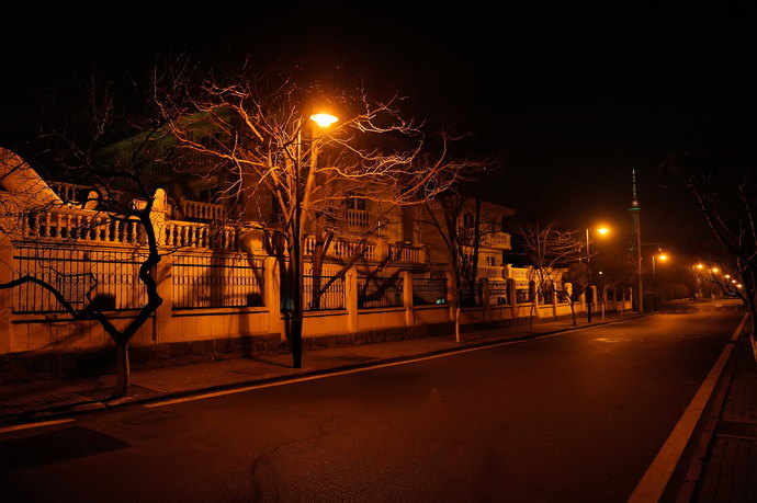 晚上的八大关,空无一人