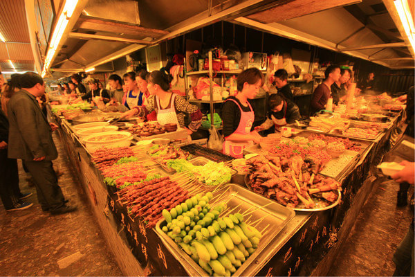 丽江小吃美食一条街(四方街) 小吃城,全都是10元